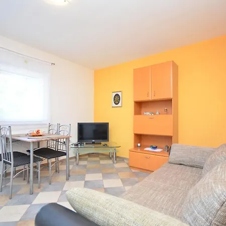 Brandis Apartment *