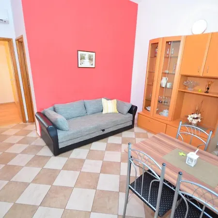Brandis Apartment Vir