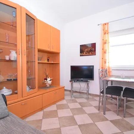 Brandis Apartment